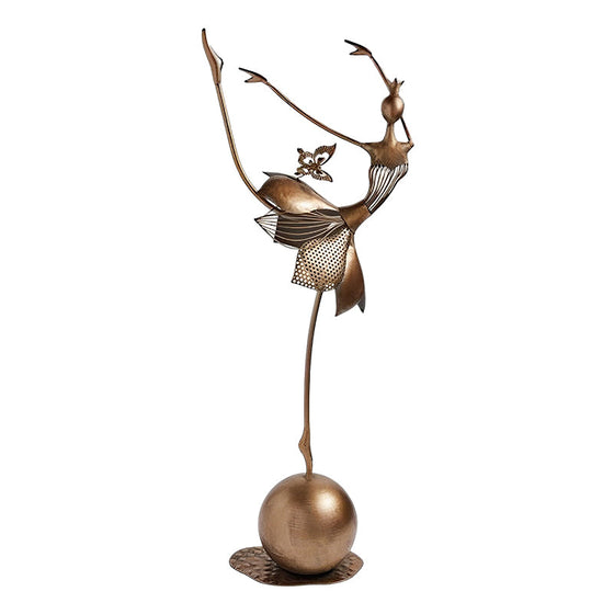 Förtrollande dansande trädgårdsflicka