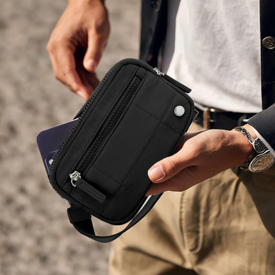 Quiltad handledsväska med armband