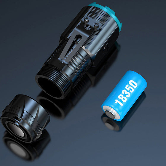 Ficklampa med magnetisk kapsylklämma för utomhusbruk