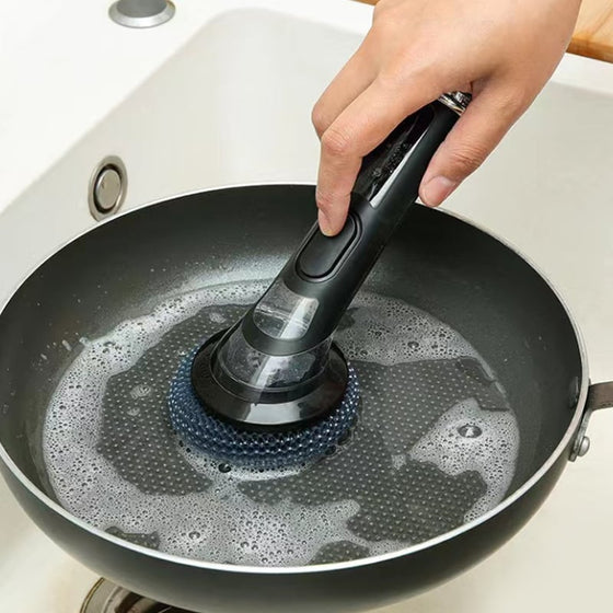 Långskaftad grytdiskborste med vätskepåfyllning