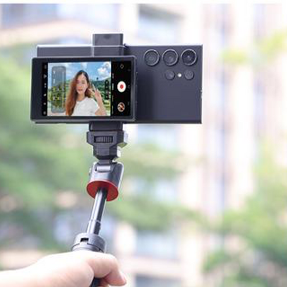 Magnetisk selfie-skärm för baksidan