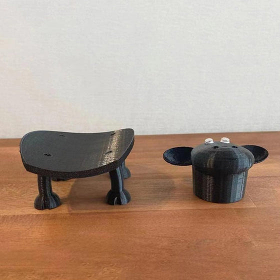 Toalettpappershållare med litet får