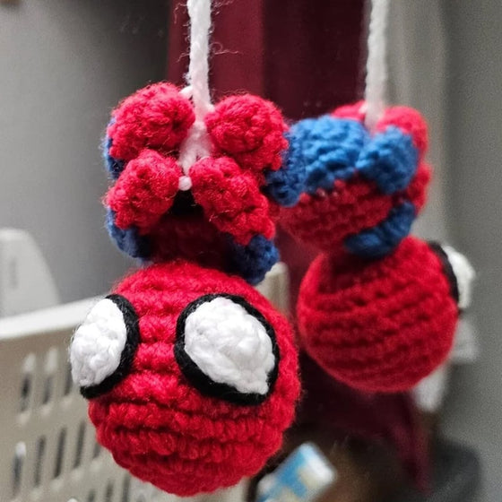 Tecknad Spindelcharm