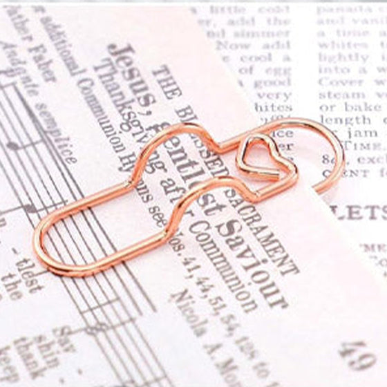 Multifunktionella metallfärgade pappersklämmor