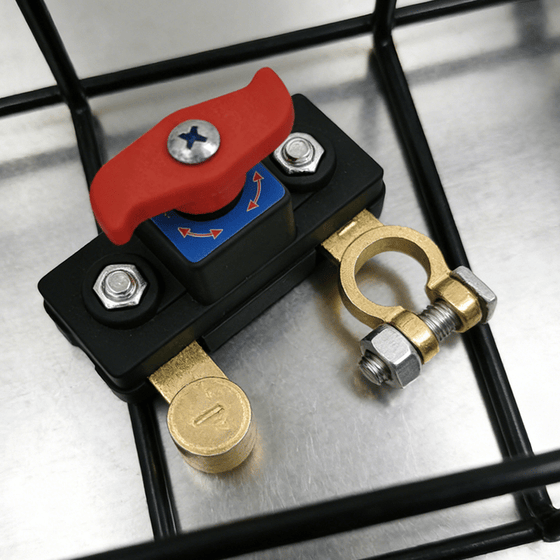 Universell batterifrånskiljare & läckageskydd