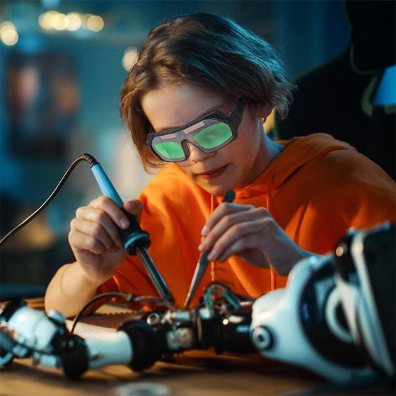 Självtonande svetsskyddsglasögon