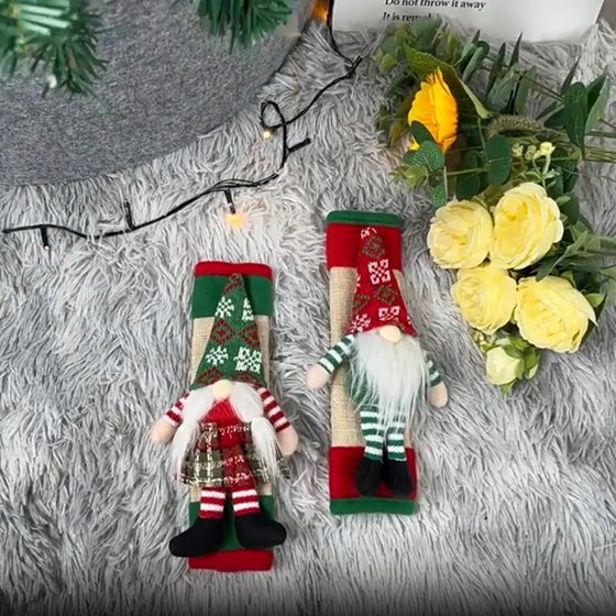 Julskylskåpets dörrhandtagsskydd