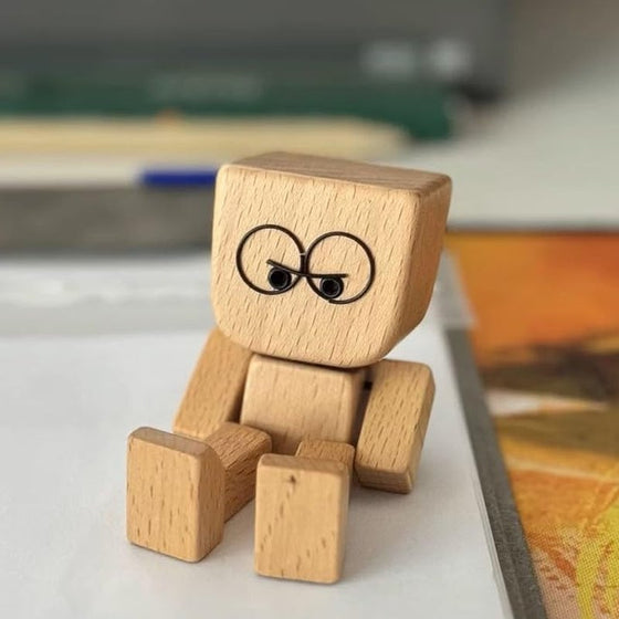 Skakande träfigur-man