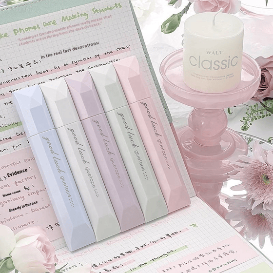 Dubbelhäftande tejprulle för scrapbooking