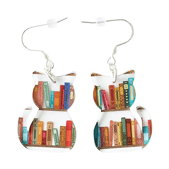 Kattörhängen med böcker