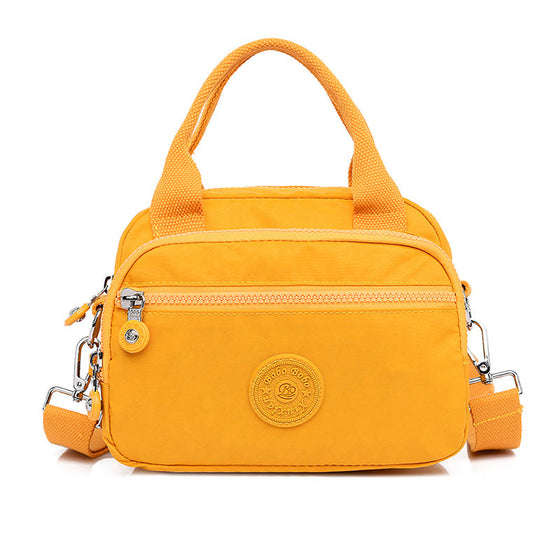 Handväska med flera fack