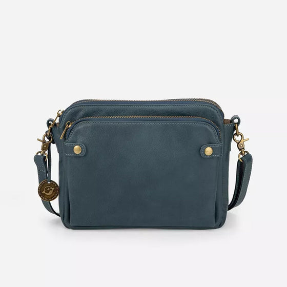 Crossbody-axel i tre läder lager