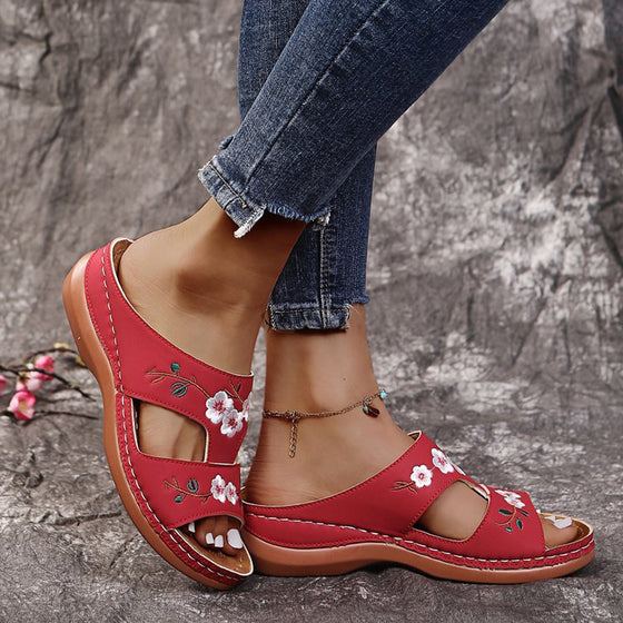 Broderade blomsandaler för kvinnor