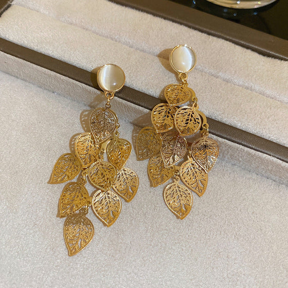 Diamant löv genombrutna örhängen