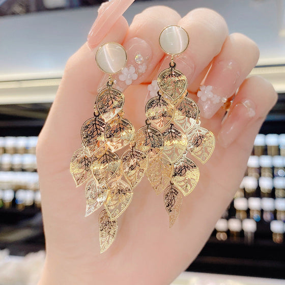 Diamant löv genombrutna örhängen