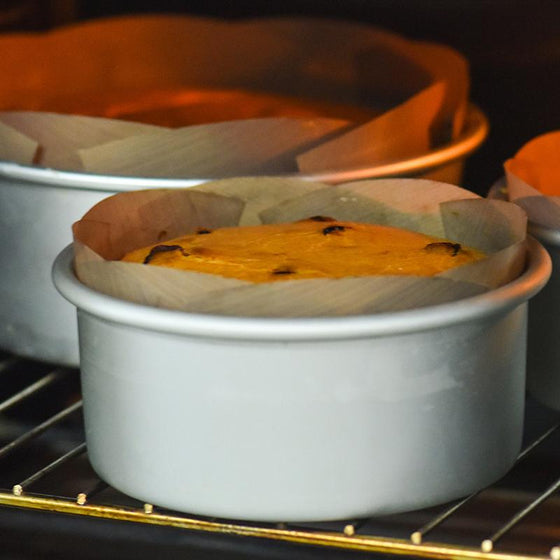 Återanvändbart och Hållbart Pappersark för Tårtsläpp