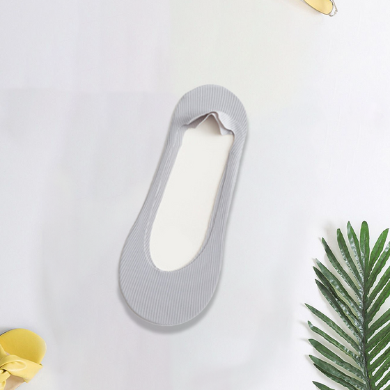 Osynliga halkfria issilkesstrumpor