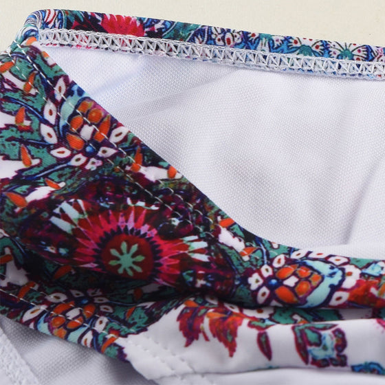 Bikiniset med blommönster