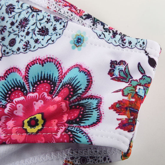 Bikiniset med blommönster