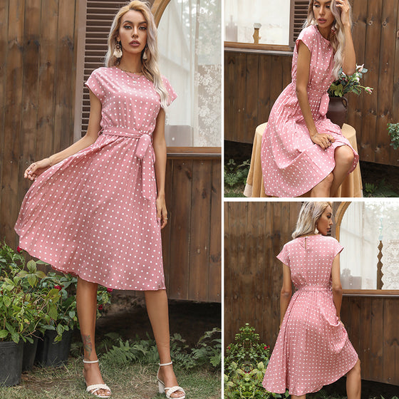 Underbar sommarklänning med prickar