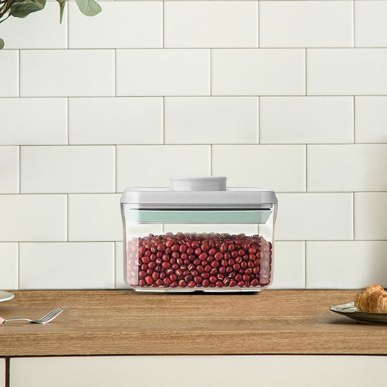 Lufttät stapelbar behållare