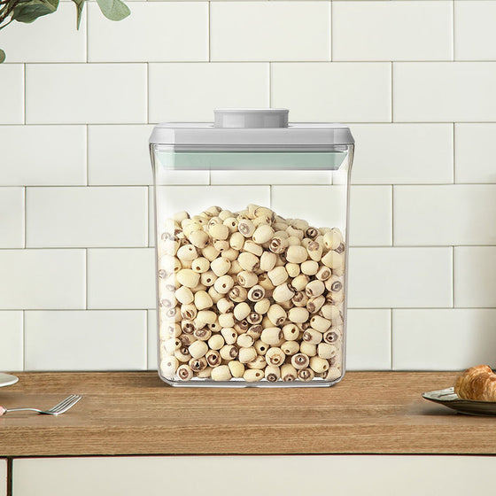 Lufttät stapelbar behållare