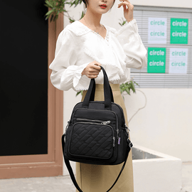 Multifunktionell lättvikts embossing-ryggsäck