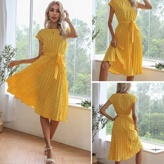 Underbar sommarklänning med prickar