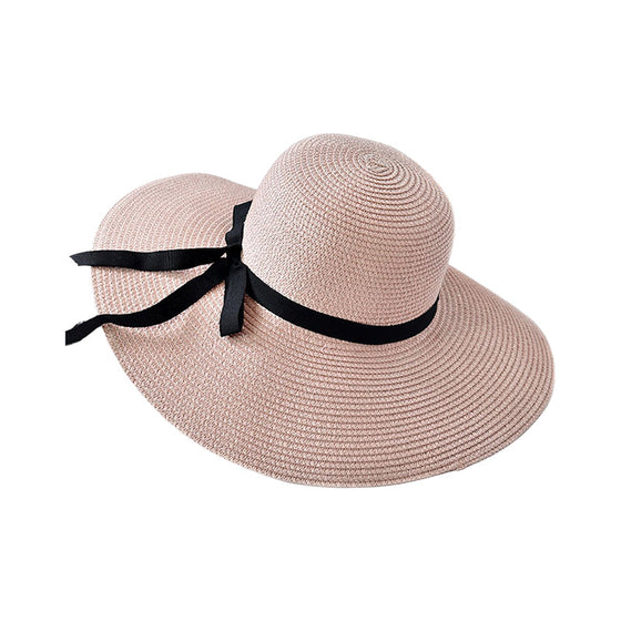 Bred brättad vikbar sommarsolhatt i halm