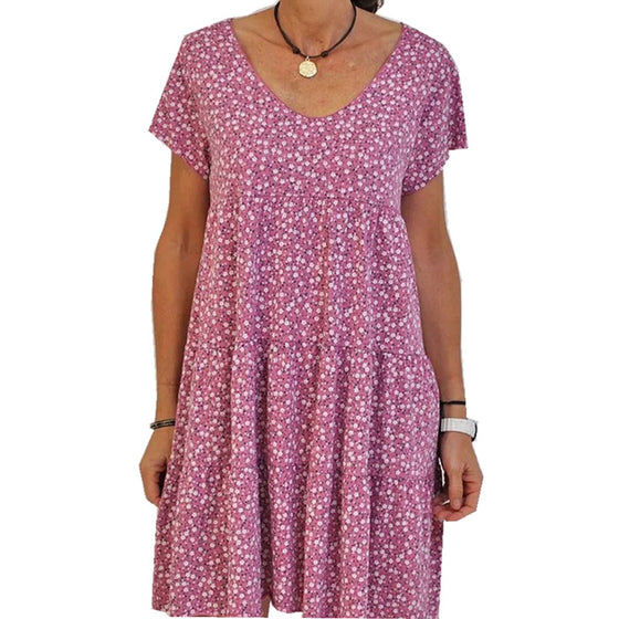 Kortärmad klänning med rund hals och tryck