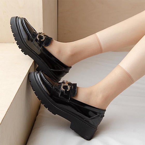 Osynliga korta strumpor med halkfria gummiprickar