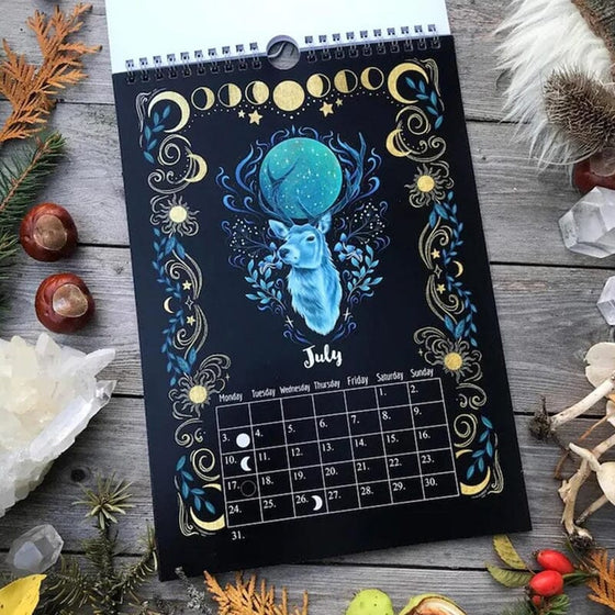 2023 Dark Forest Månkalender Mystiska djurs kalender