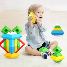 Kreativa bygga pyramider stapel block