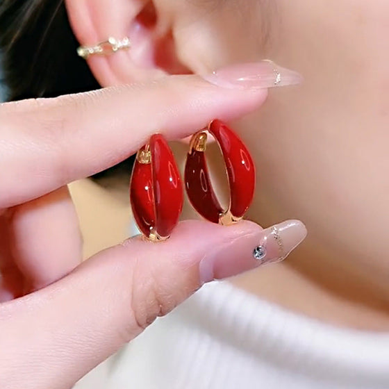 Eleganta och trendiga örhängen i hoops-stil