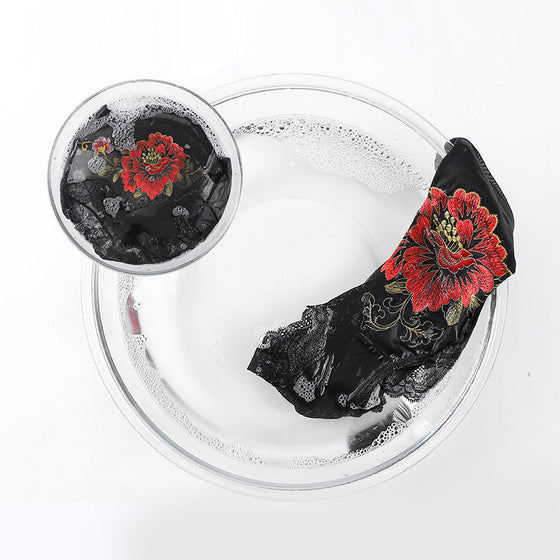 Högmidjade spetsbroderade trosor