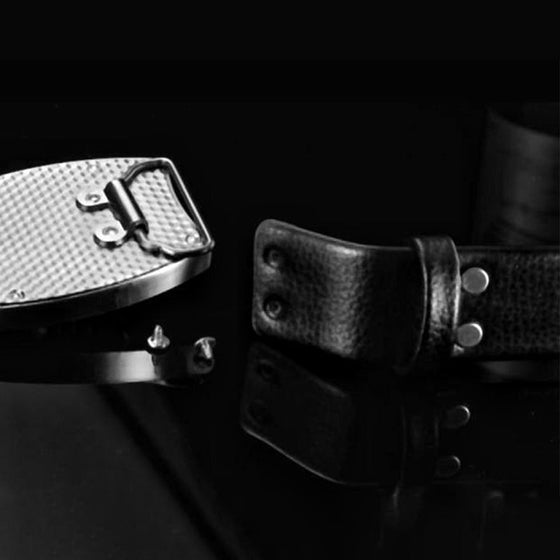 Modepunk bälte i äkta läder för män