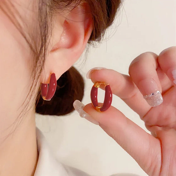 Eleganta och fashionabla ringörhängen