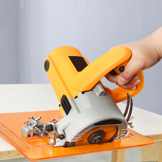 Bottenplatta för skärmaskin