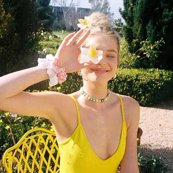 Hårklämma i form av en blomma