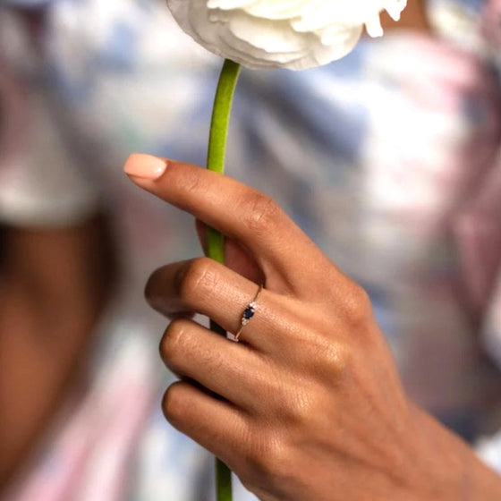 Födelsestensring i art déco-stil