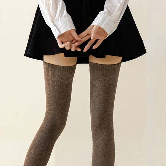 Förtjockade höga strumpor