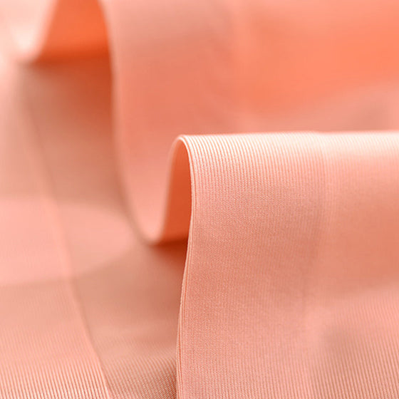 Damunderkläder i sömlösa issilke