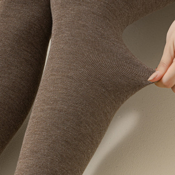 Förtjockade höga strumpor