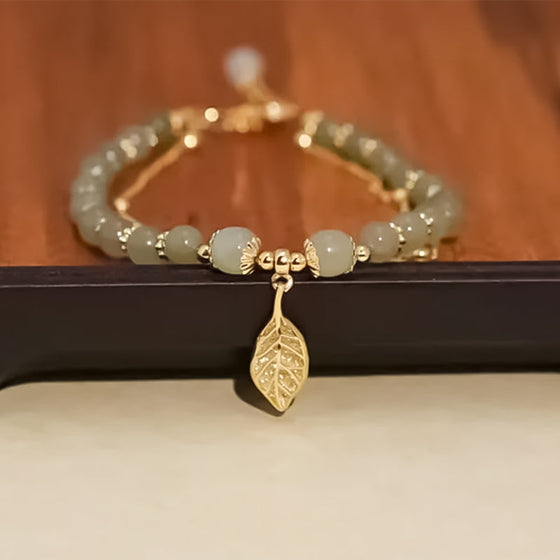 Hetian Armband i Jade med Löv i Guld
