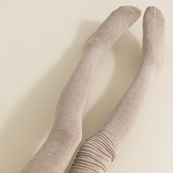 Förtjockade höga strumpor