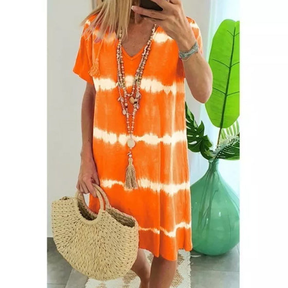 Kortärmad klänning med tie-dye tryck
