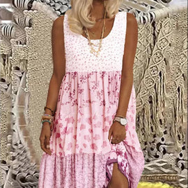 Ärmlös klänning med lappverktryck