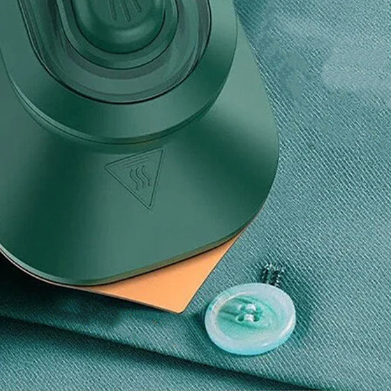 Bärbart mini ångstrykjärn