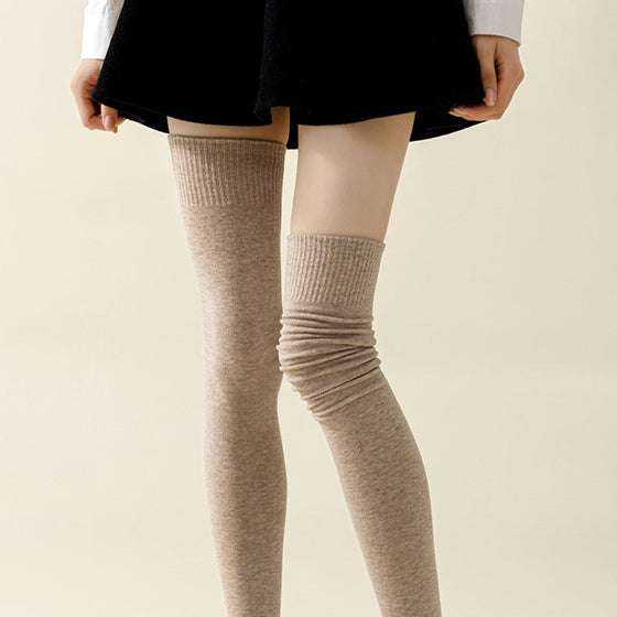 Förtjockade höga strumpor