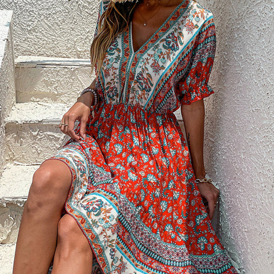 Tryckt oregelbunden klänning